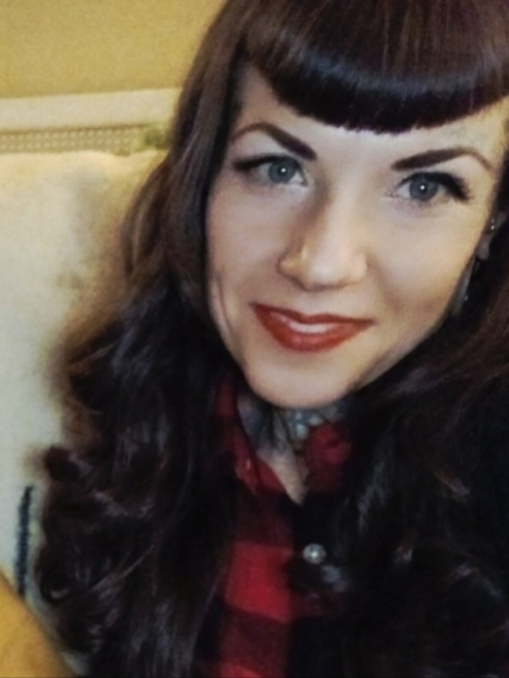 Meet your Posher, Falon